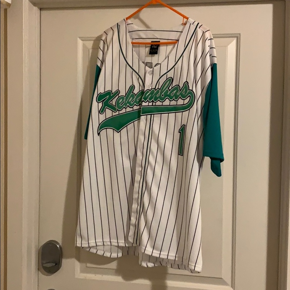 A Kekambas “G-Baby” number 1 jersey.